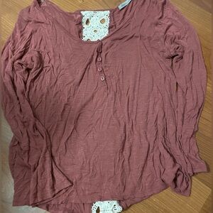 Women’s long sleeve shirt